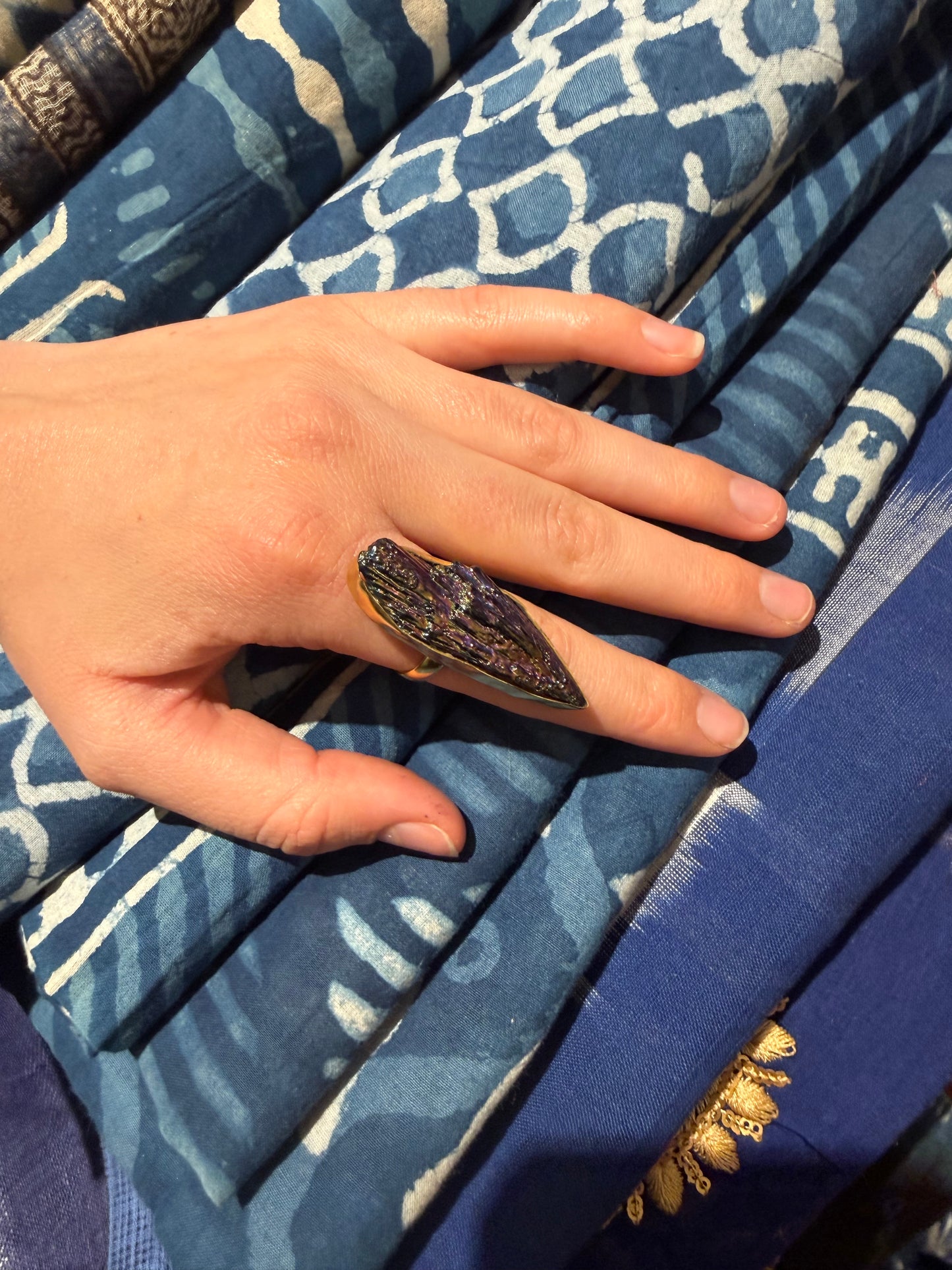 KYANITE LIGHTENING BOLT RING