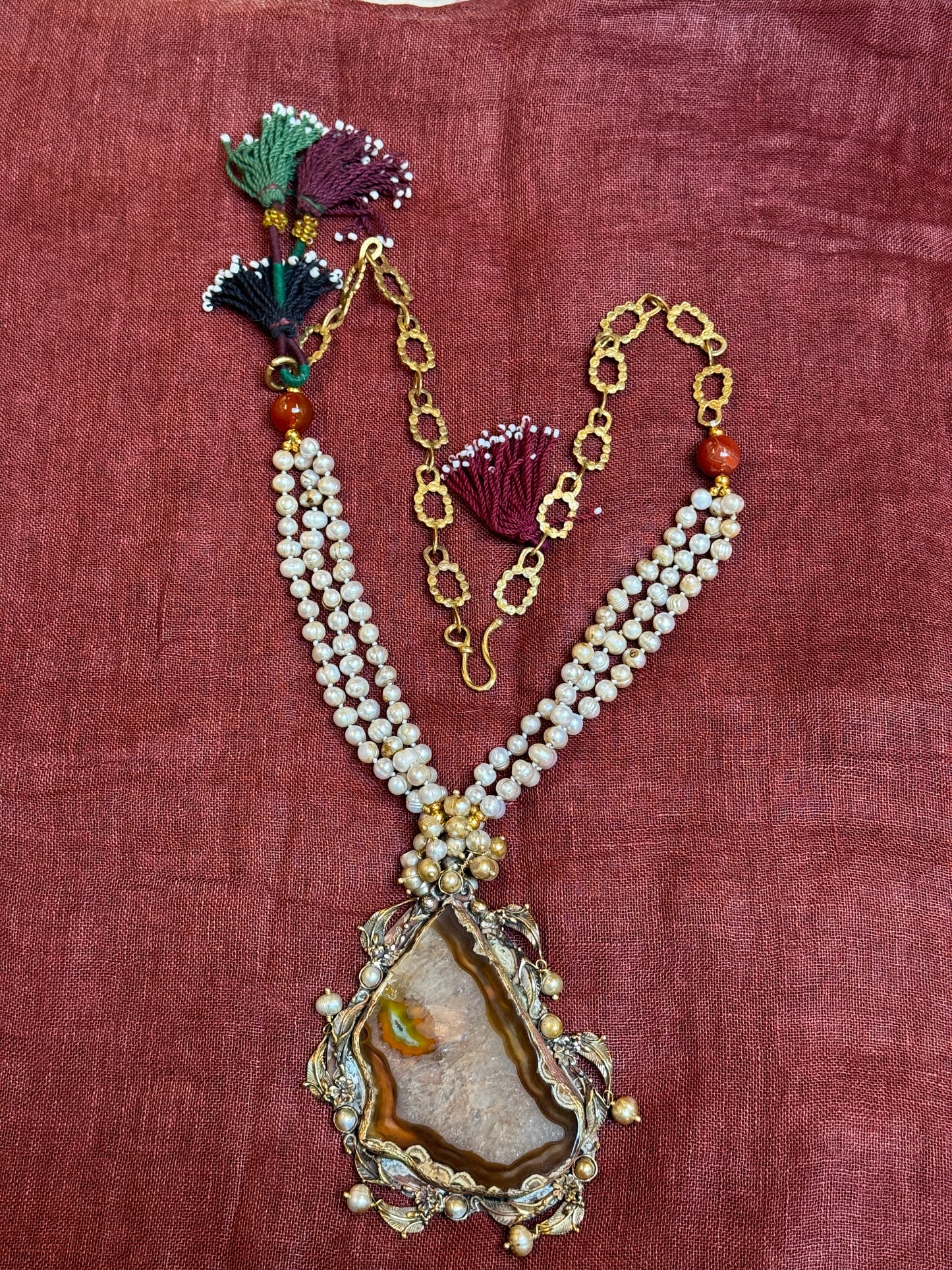 SAUDI SAND PEARL AGATE SLAB NECKPIECE