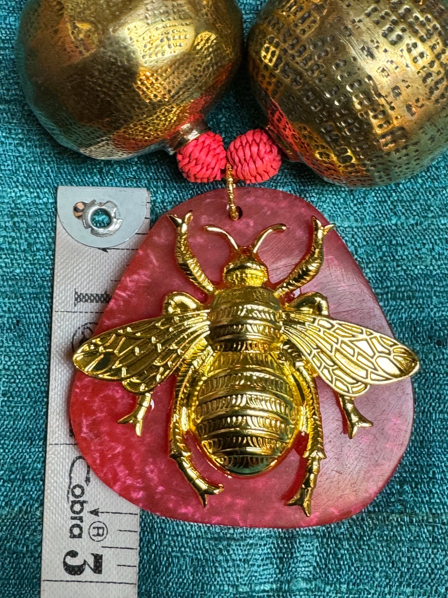 HONEY BEE HORSE HAIR JUMBO BRASS BAUBLE NECKPIECE