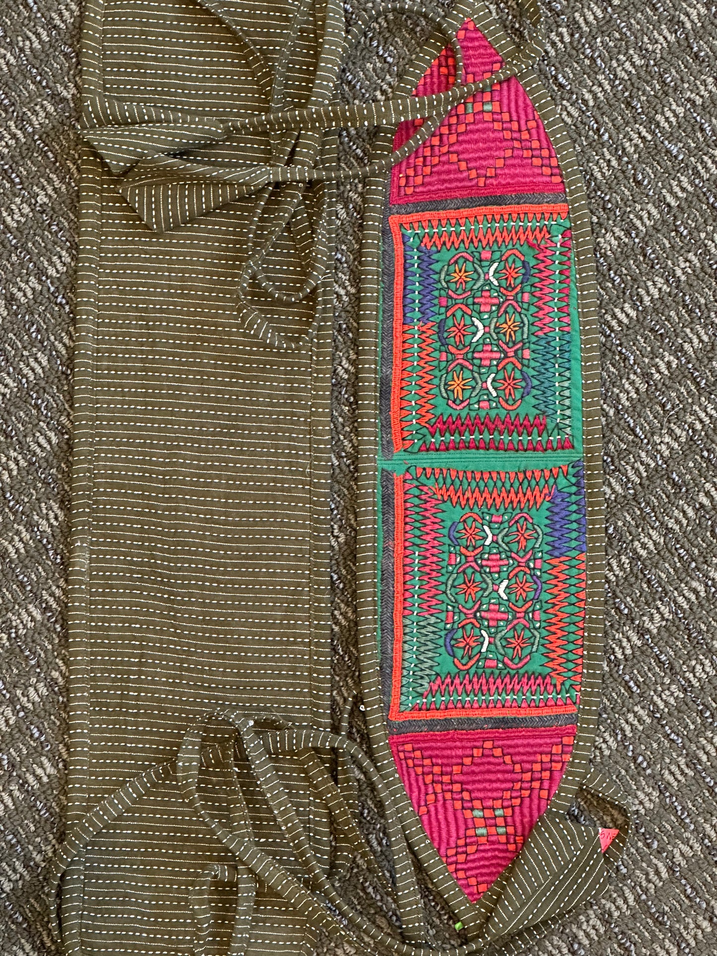 EMBROIDERED CUMMERBUNDS