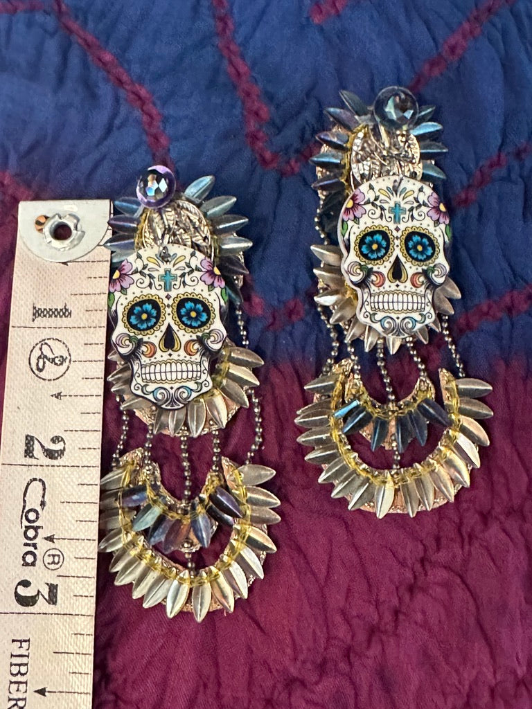 SKULLS & SCALES EARRINGS