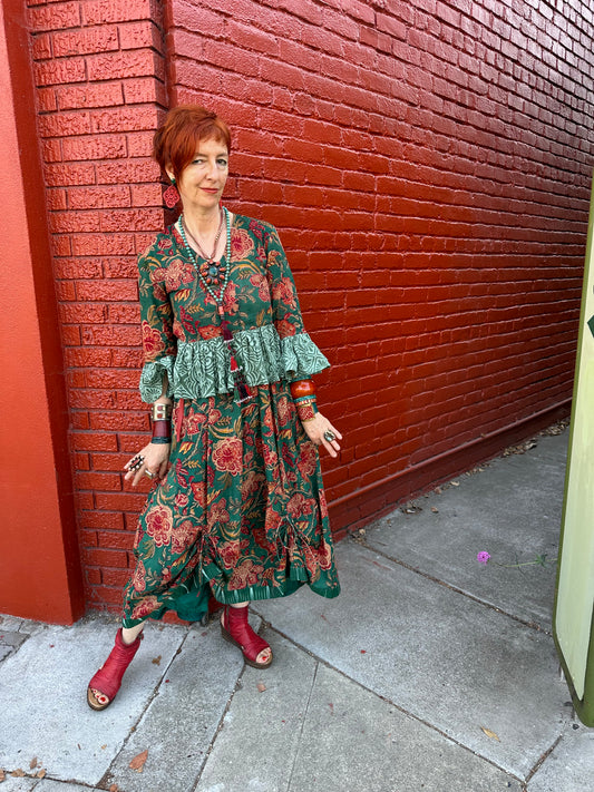 JUNGLE GREEN FLORAL RUFFLE TOP