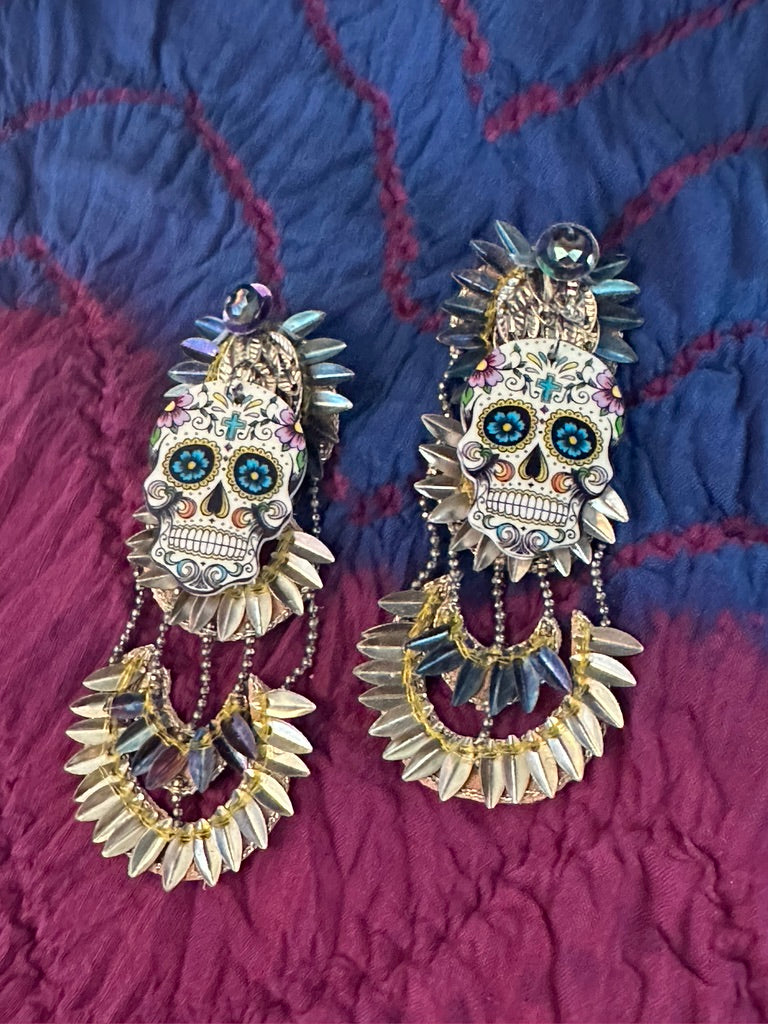 SKULLS & SCALES EARRINGS