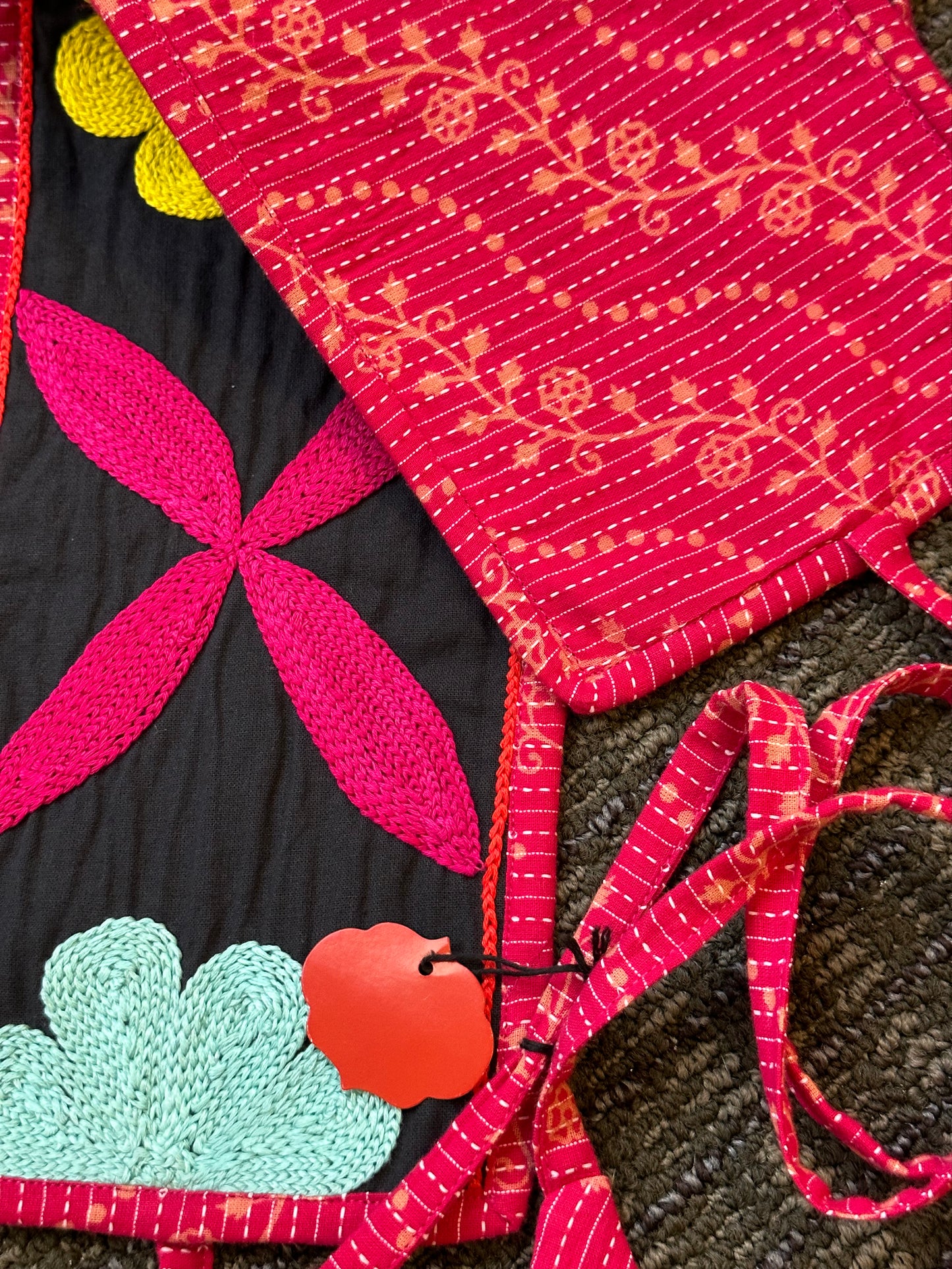 EMBROIDERED CUMMERBUNDS