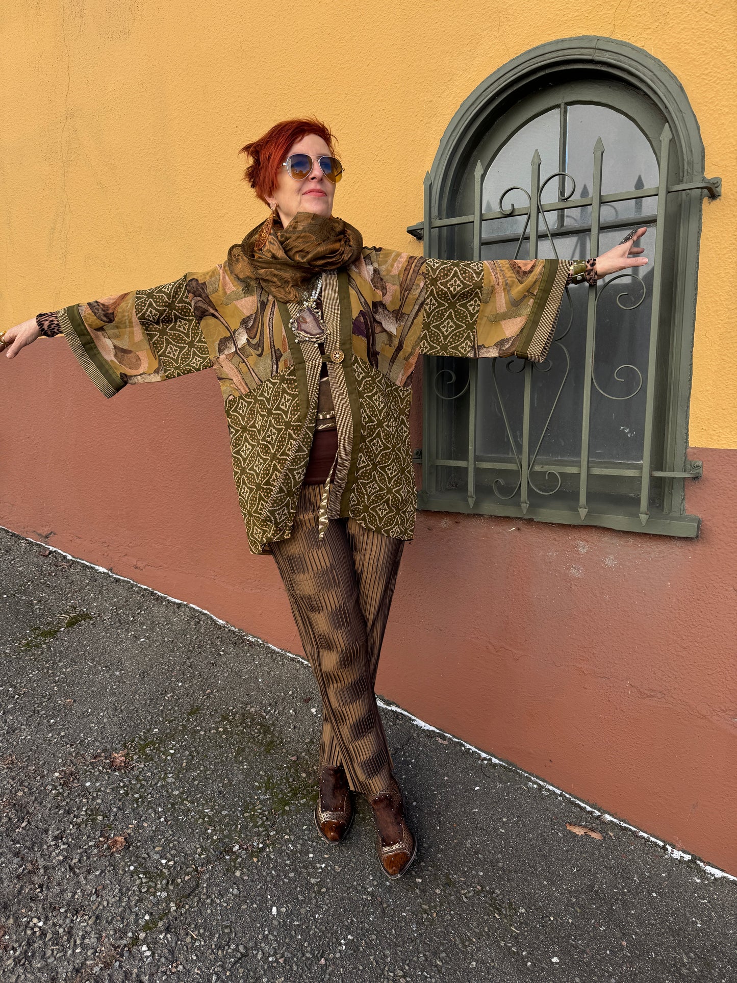 BANDHANI MOSS & MARBLE SHORT RUBY KIMONOS