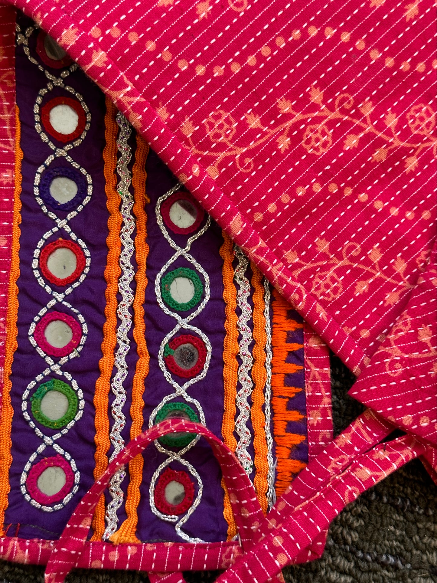 EMBROIDERED CUMMERBUNDS