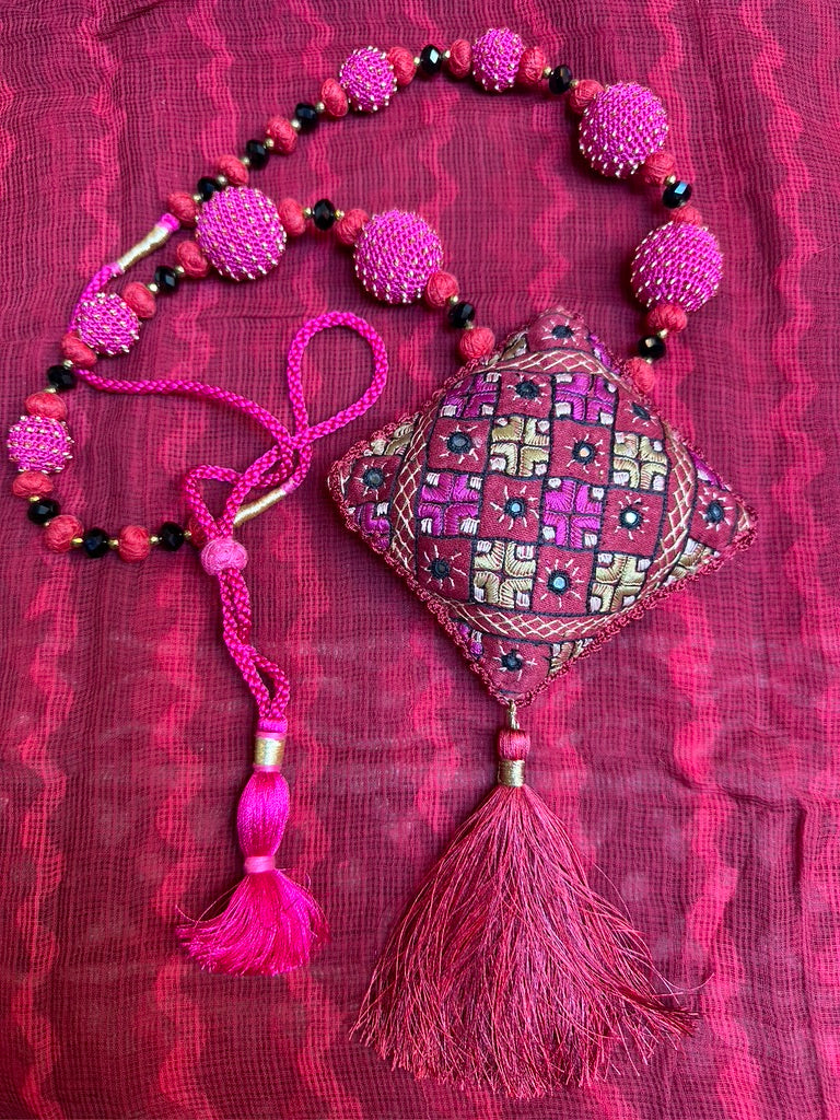 PINK PILLOW TALK NECKLACE