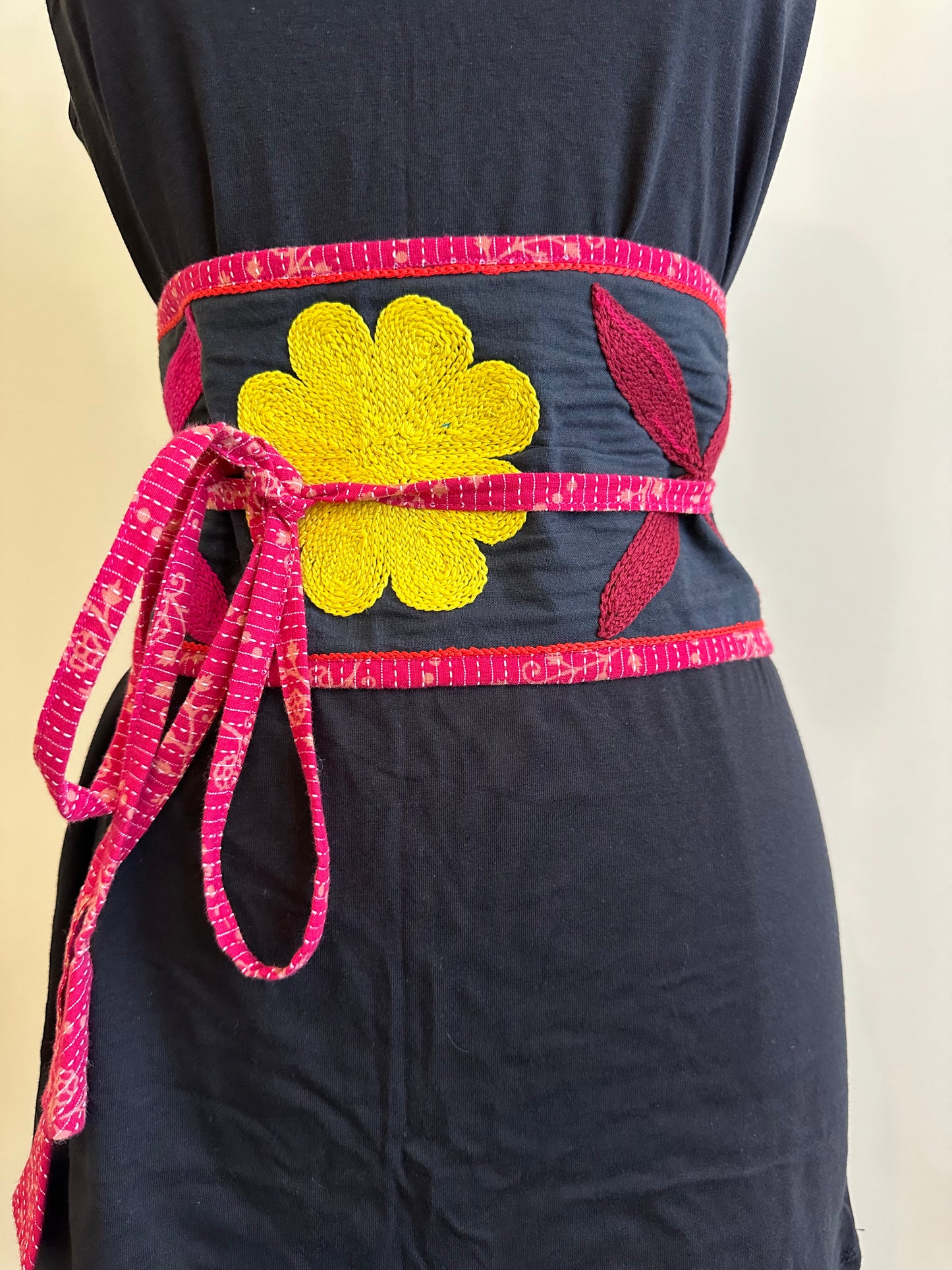 EMBROIDERED CUMMERBUNDS