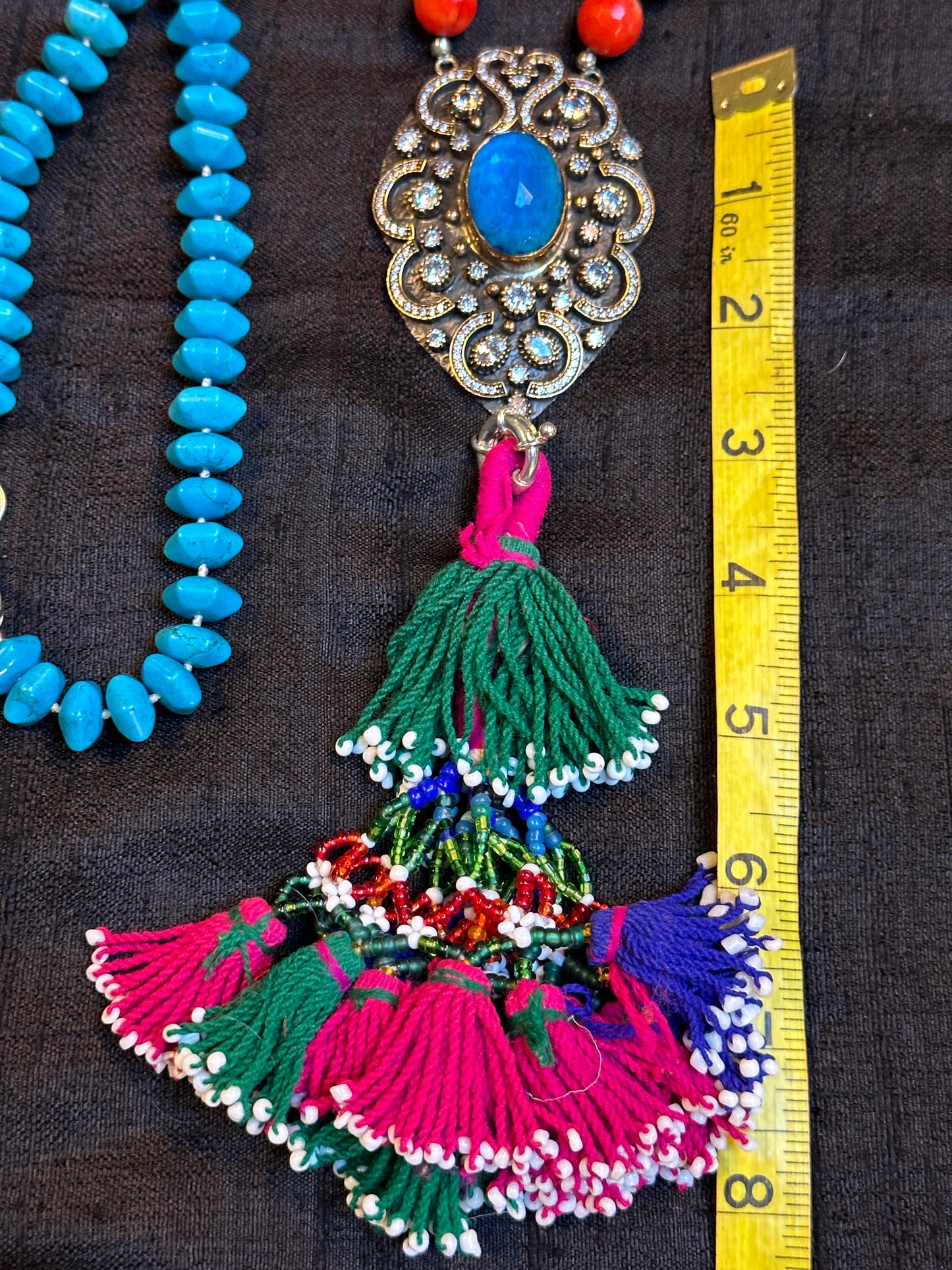 QUEEN'S RAINBOW NECKLACE