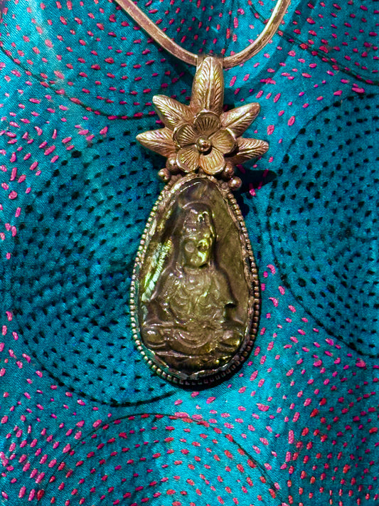 QUAN YIN HAND CARVED LABRADORITE PENDANT COLLAR NECKLACE