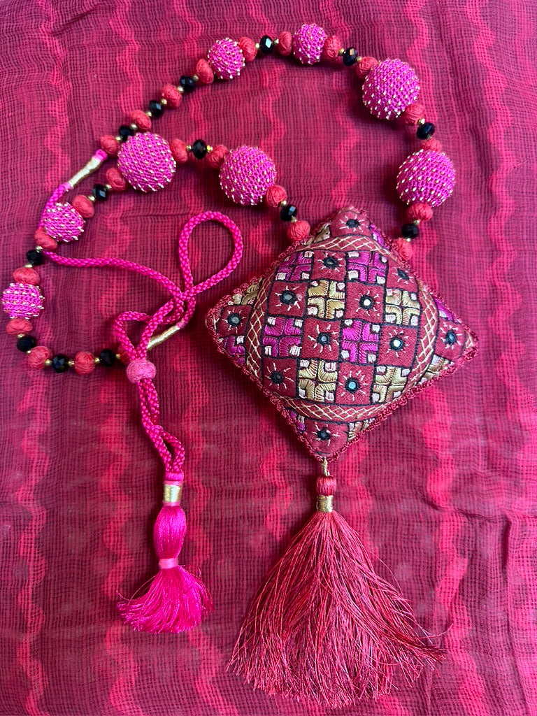 PINK PILLOW TALK NECKLACE