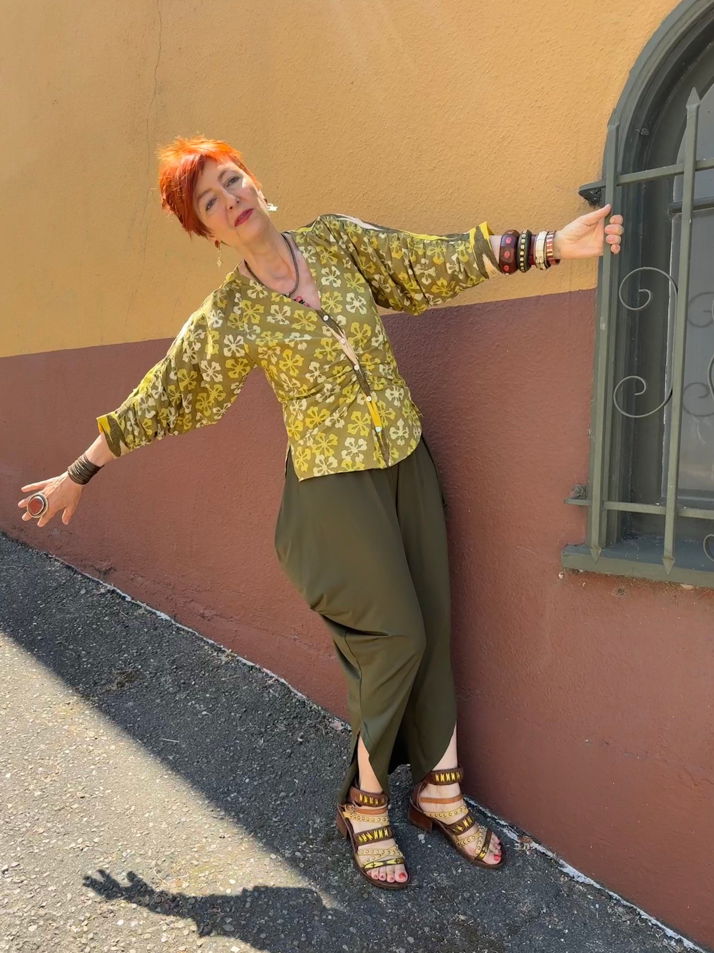 KAGAN BLOUSE OLIVE BATIK