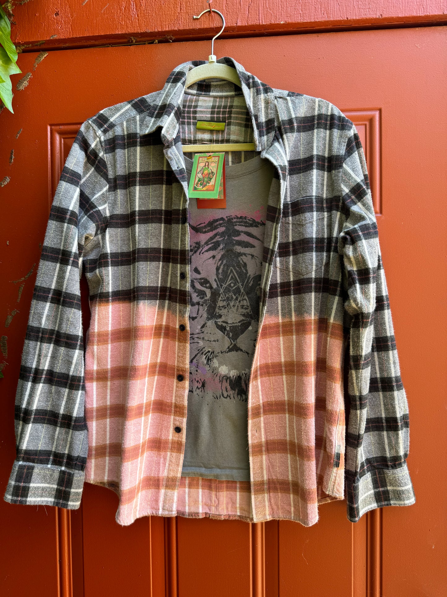 ILLUMINATED TIGER TEE SHIRT