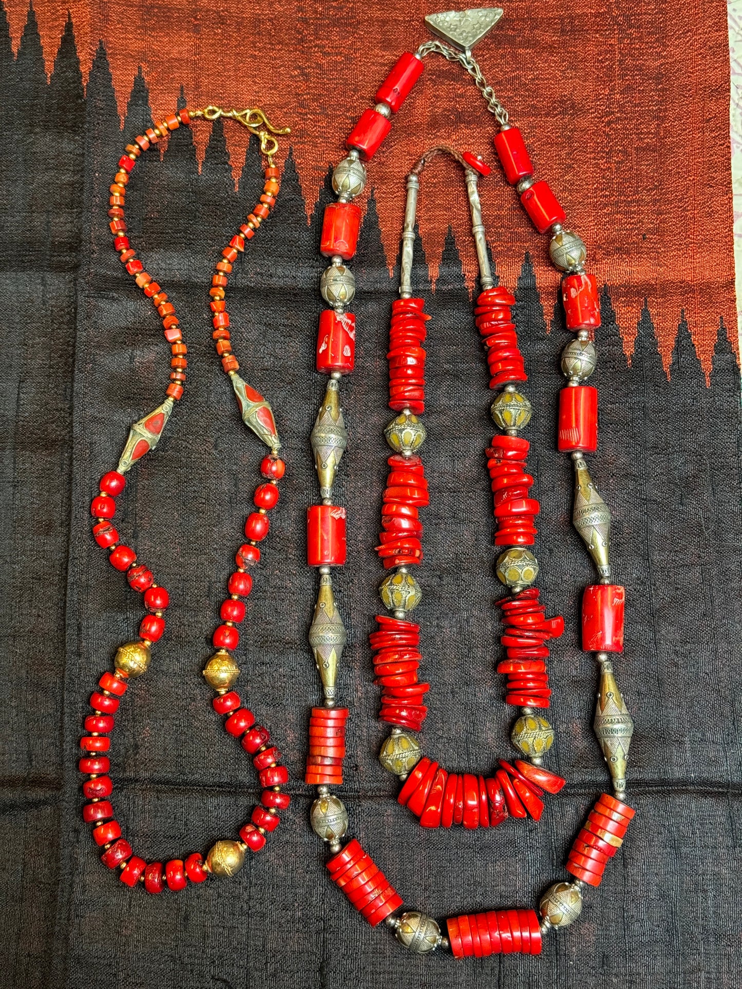 CORAL FOR QUEENS NECKLACES