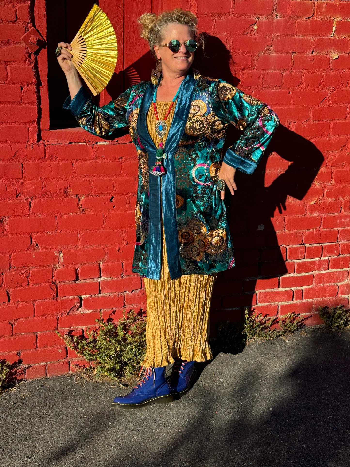 BLUE VELVET BUTTON KIMONO