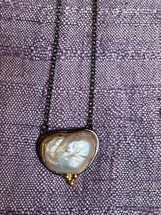 BLISTER PEARL PENDANT NECKLACES