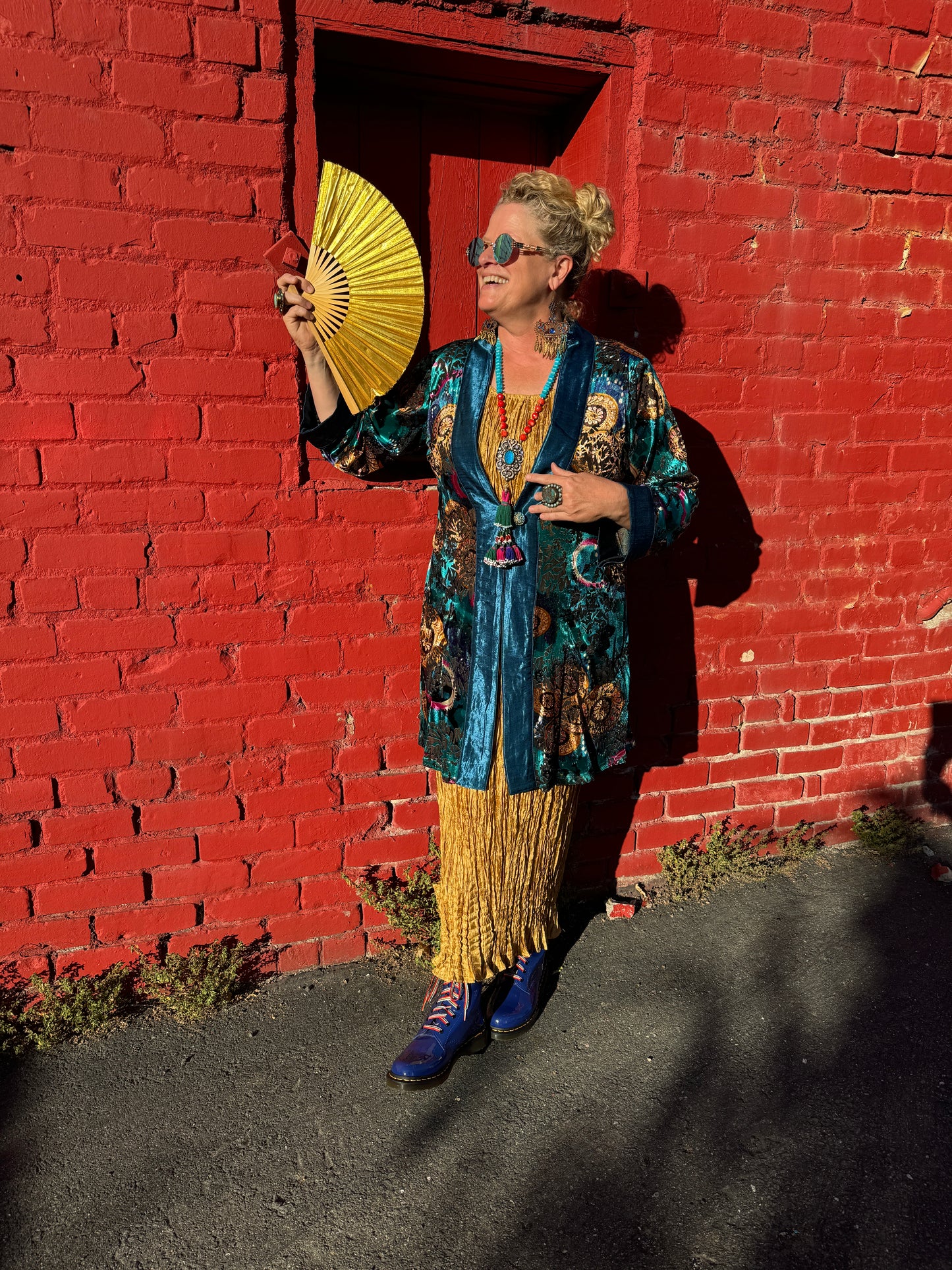 BLUE VELVET BUTTON KIMONO