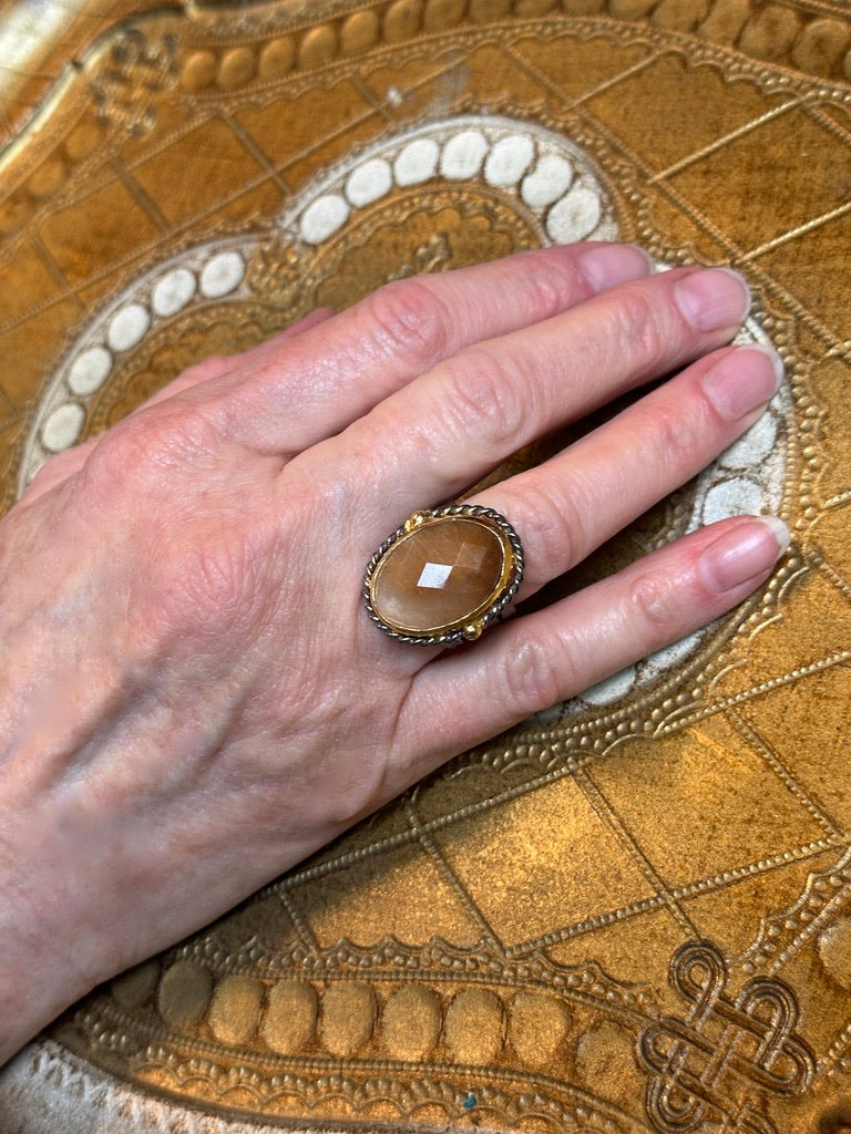 QUARTZ MAGIC MULTI-BAND RING