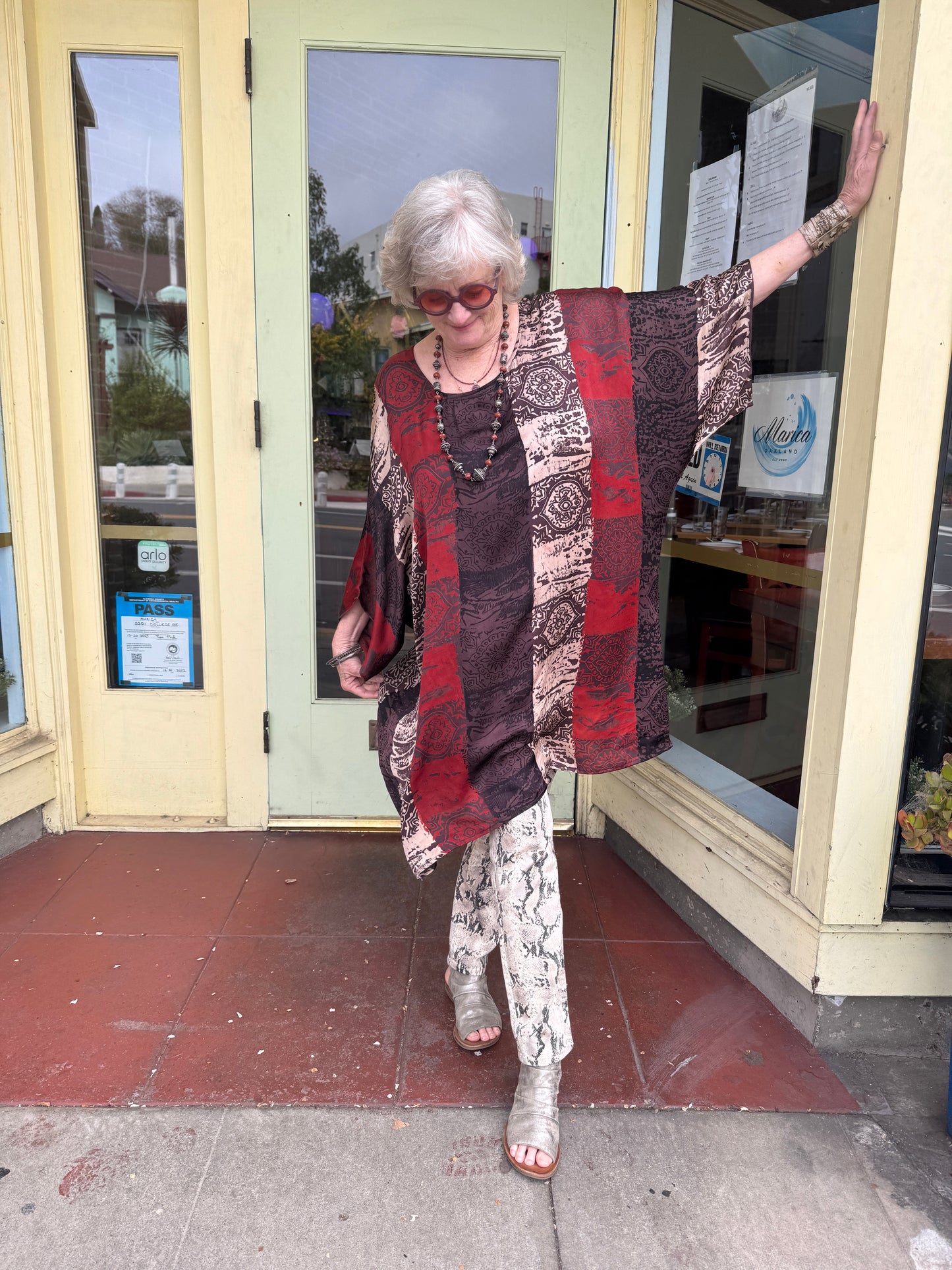 BROAD BRUSH STROKE KAFTAN TOP