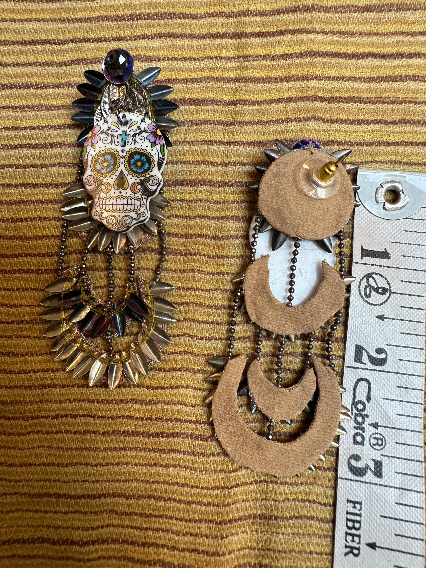 SKULLS & SCALES EARRINGS