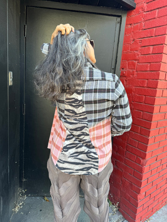 ILLUMINATED TIGER TEE SHIRT