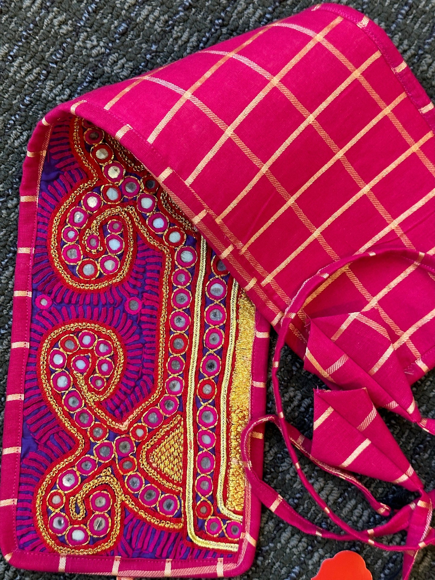EMBROIDERED CUMMERBUNDS
