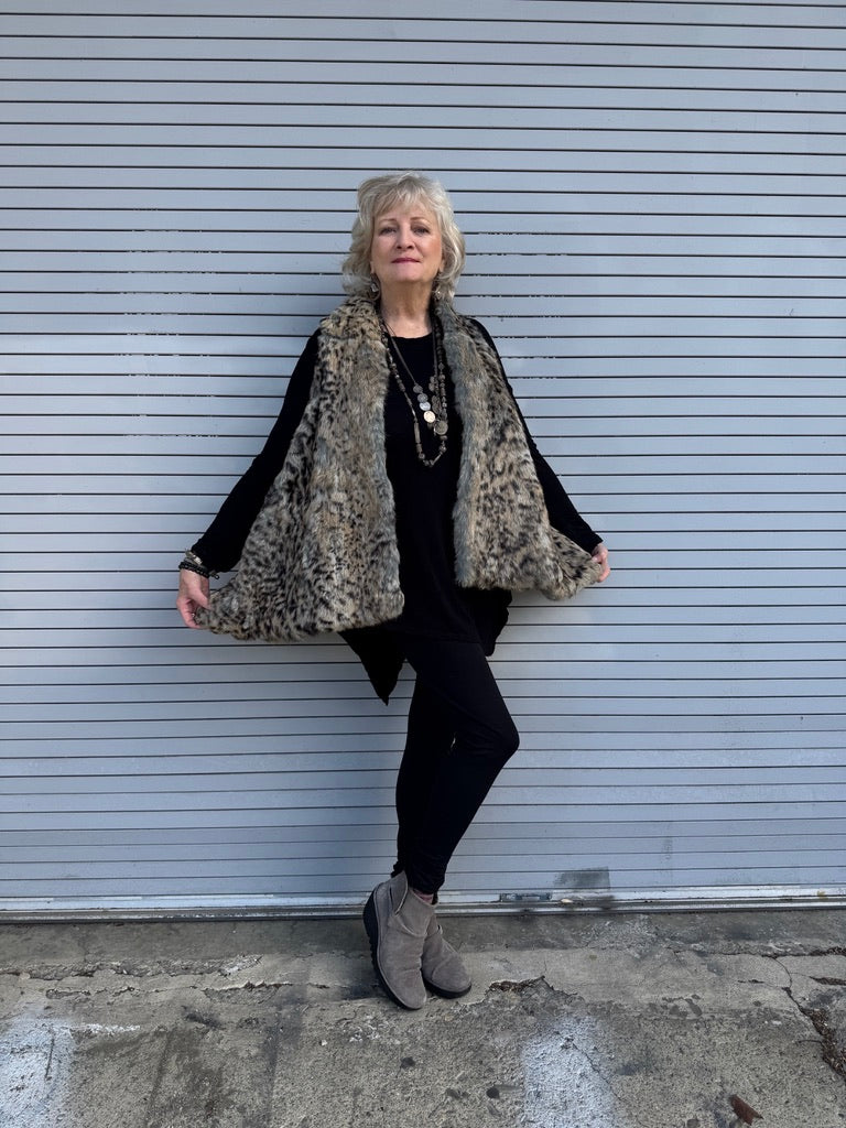 LEOPARD RABBIT SILVER FOX