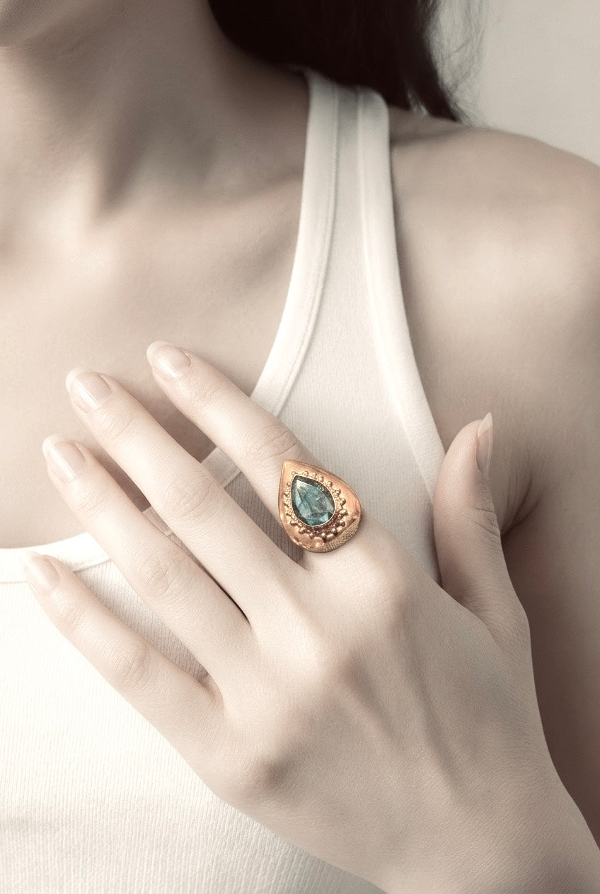 ARABESQUE FACETED GEMSTONE RINGS