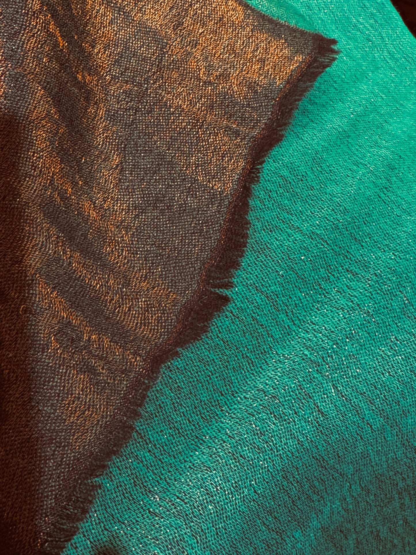 SHIMMERING PASHMINA SHAWLS