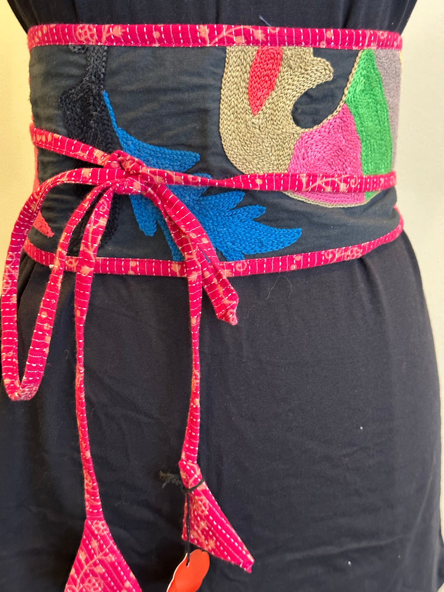 EMBROIDERED CUMMERBUNDS