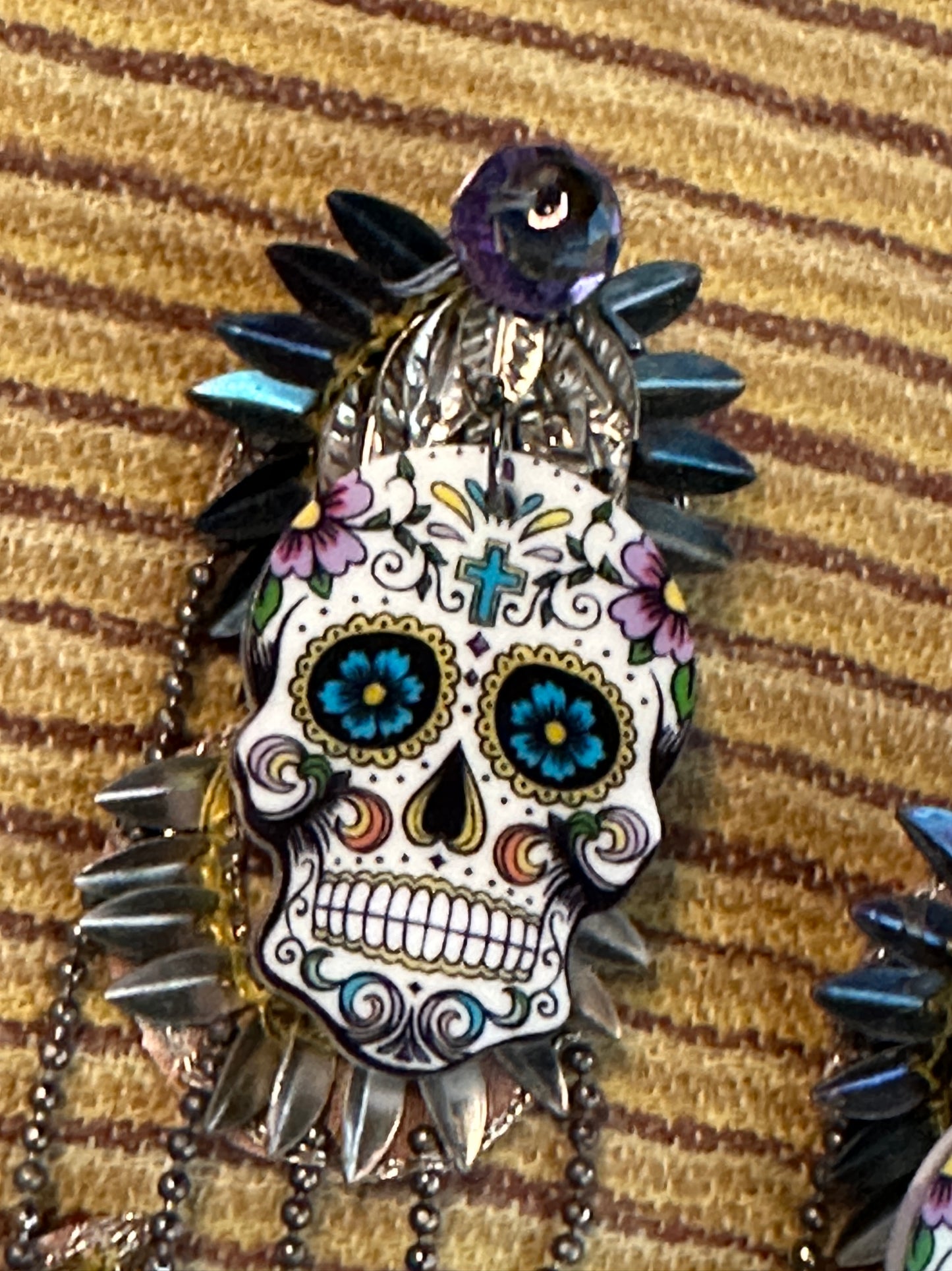 SKULLS & SCALES EARRINGS