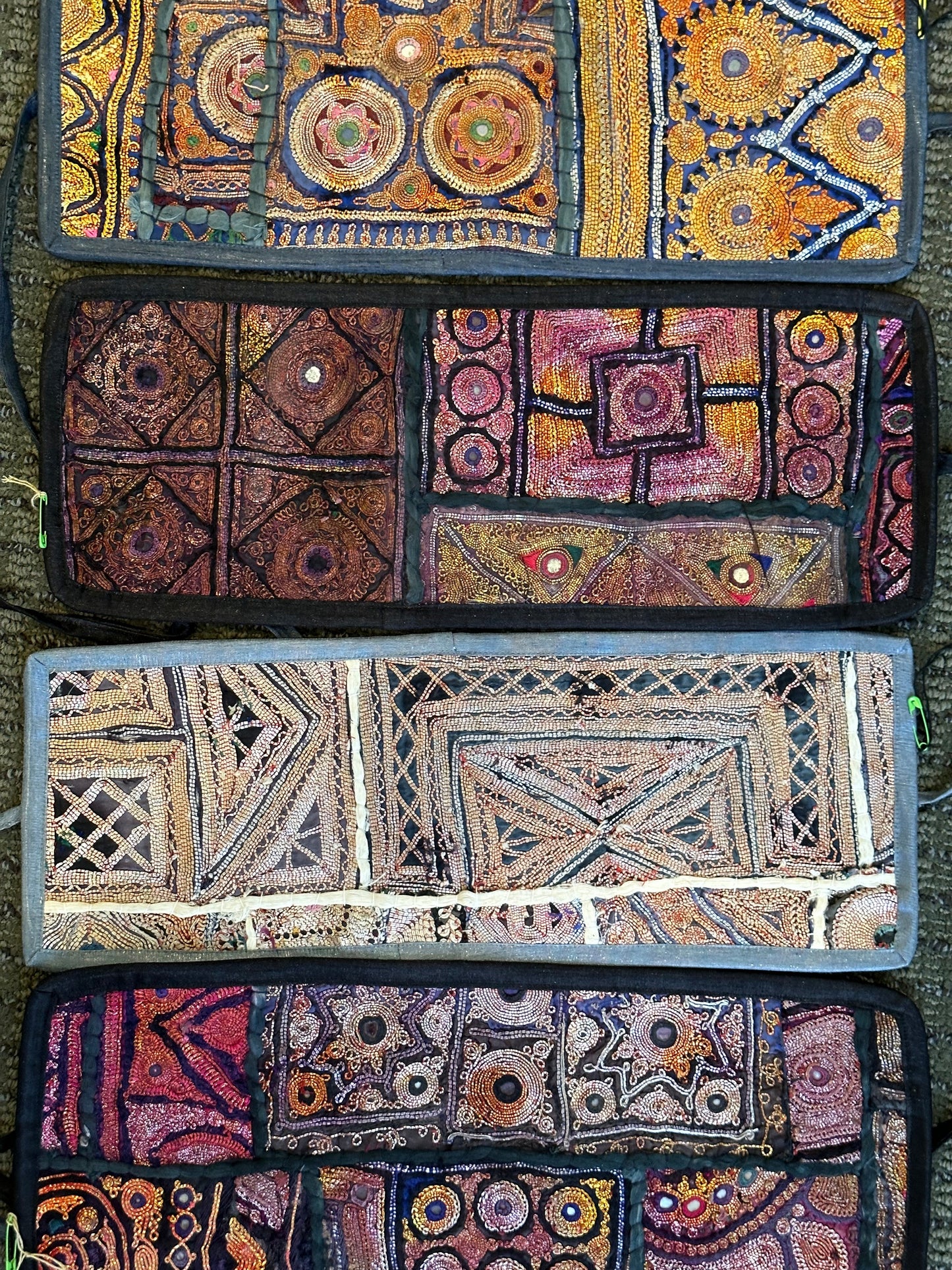 EMBROIDERED CUMMERBUNDS