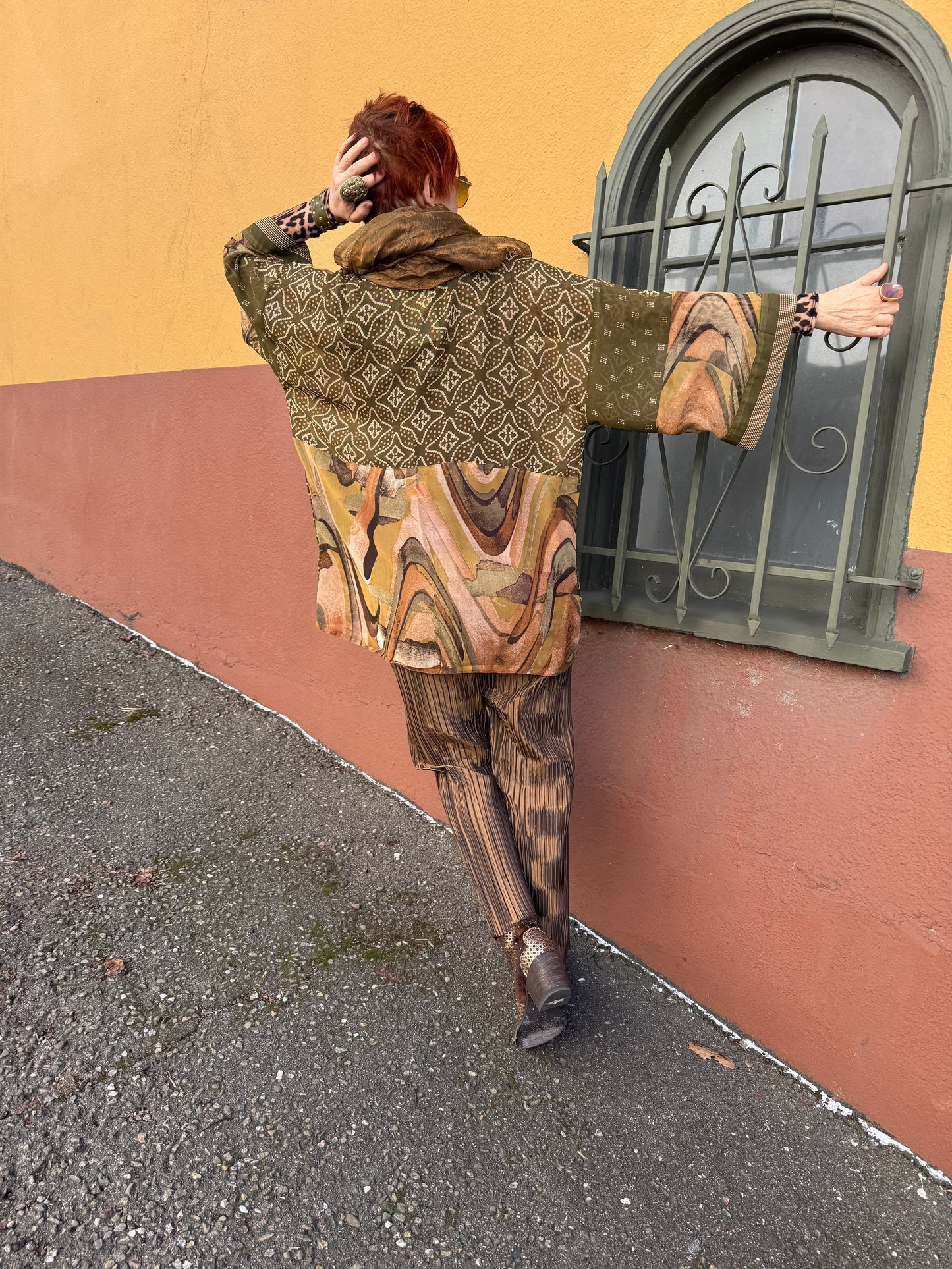 BANDHANI MOSS & MARBLE SHORT RUBY KIMONOS
