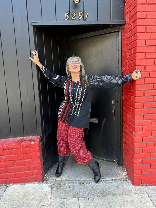 BOLD GEO EAST WEST SHIRT