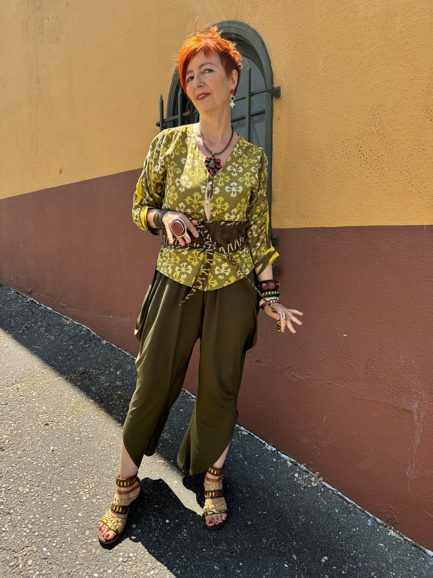 KAGAN BLOUSE OLIVE BATIK
