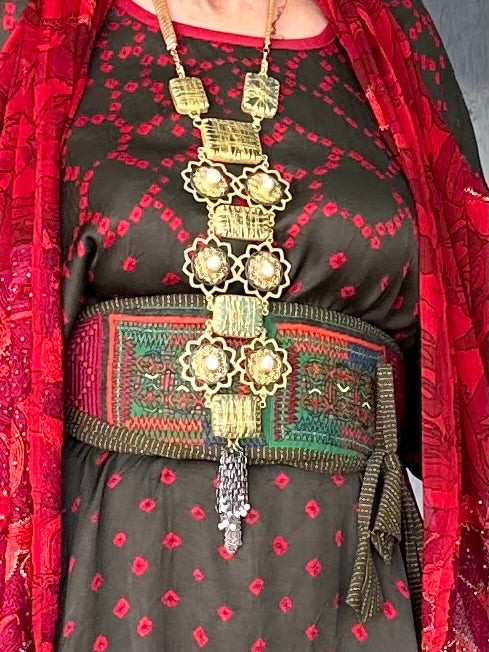 EMBROIDERED CUMMERBUNDS