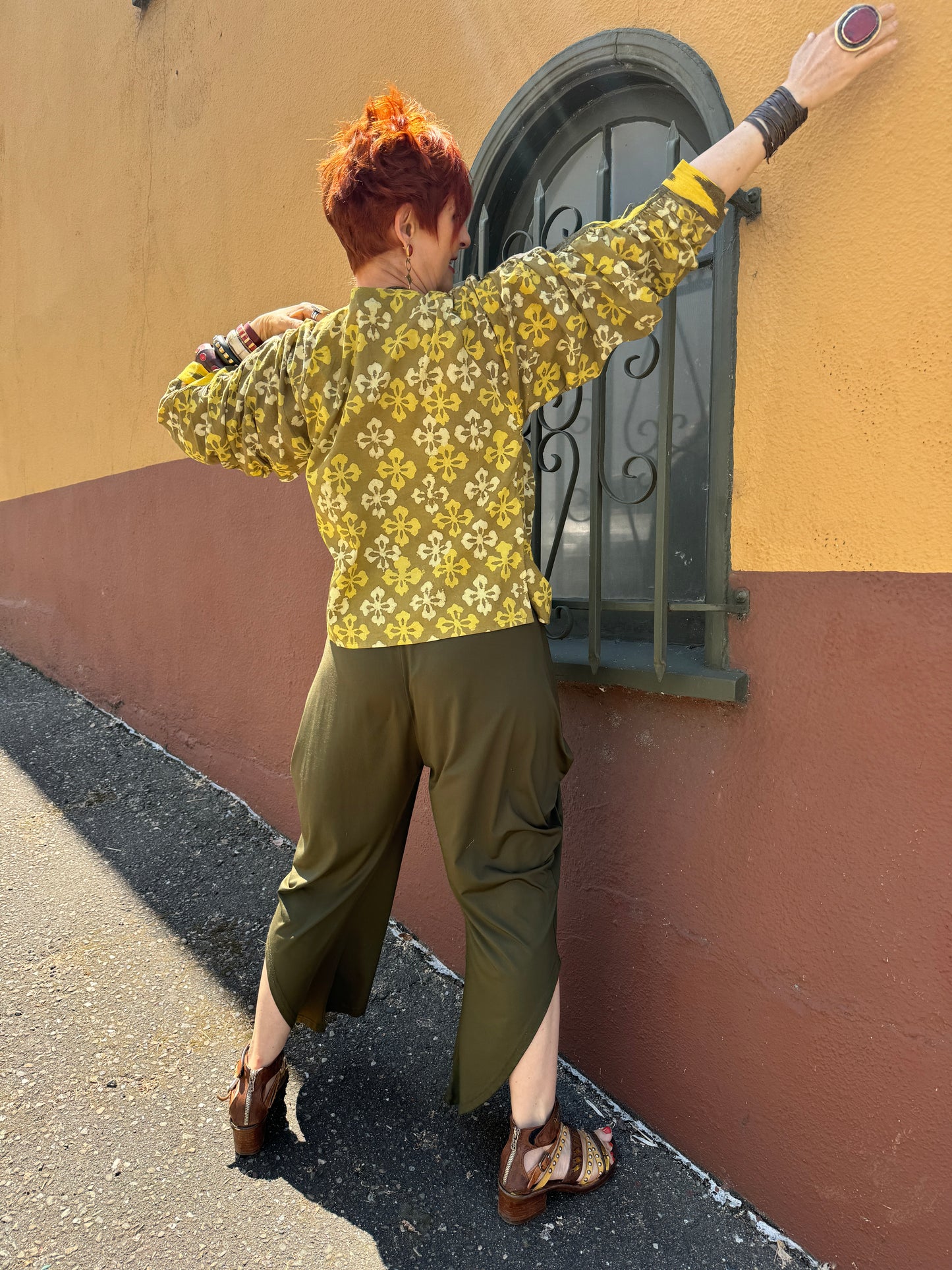 KAGAN BLOUSE OLIVE BATIK
