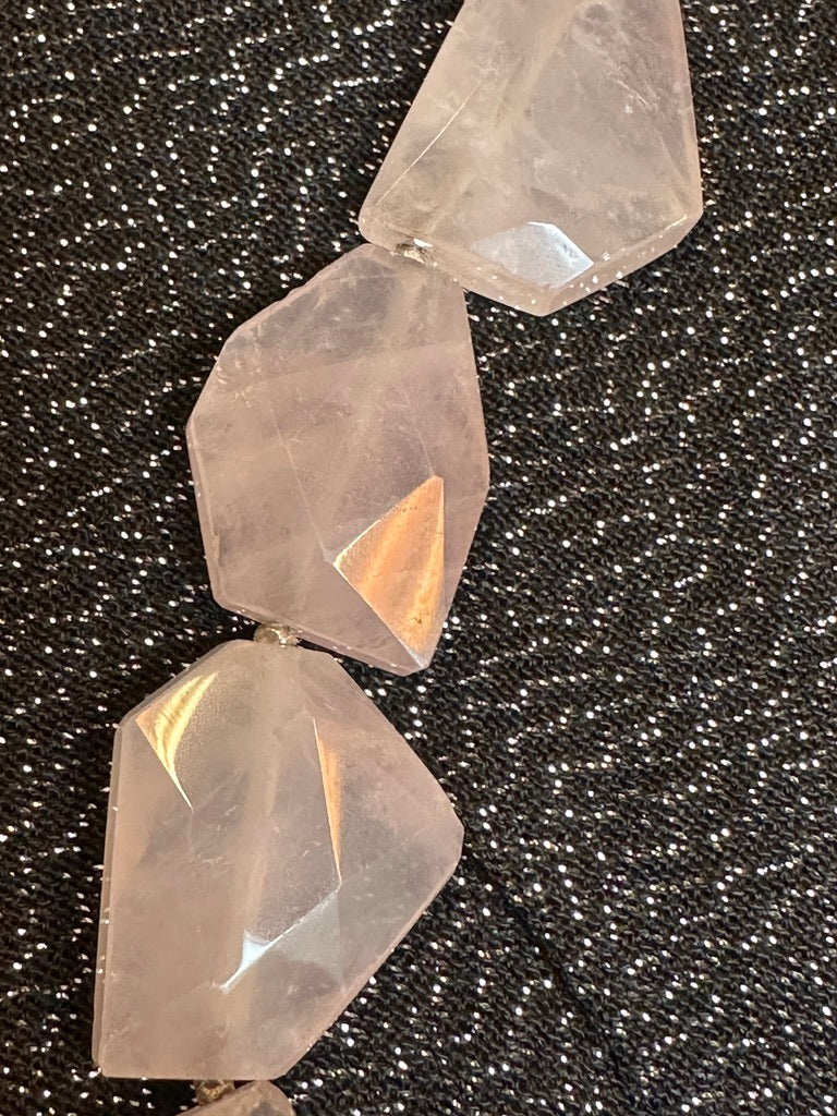 ROSA QUARTZ NECKLACE