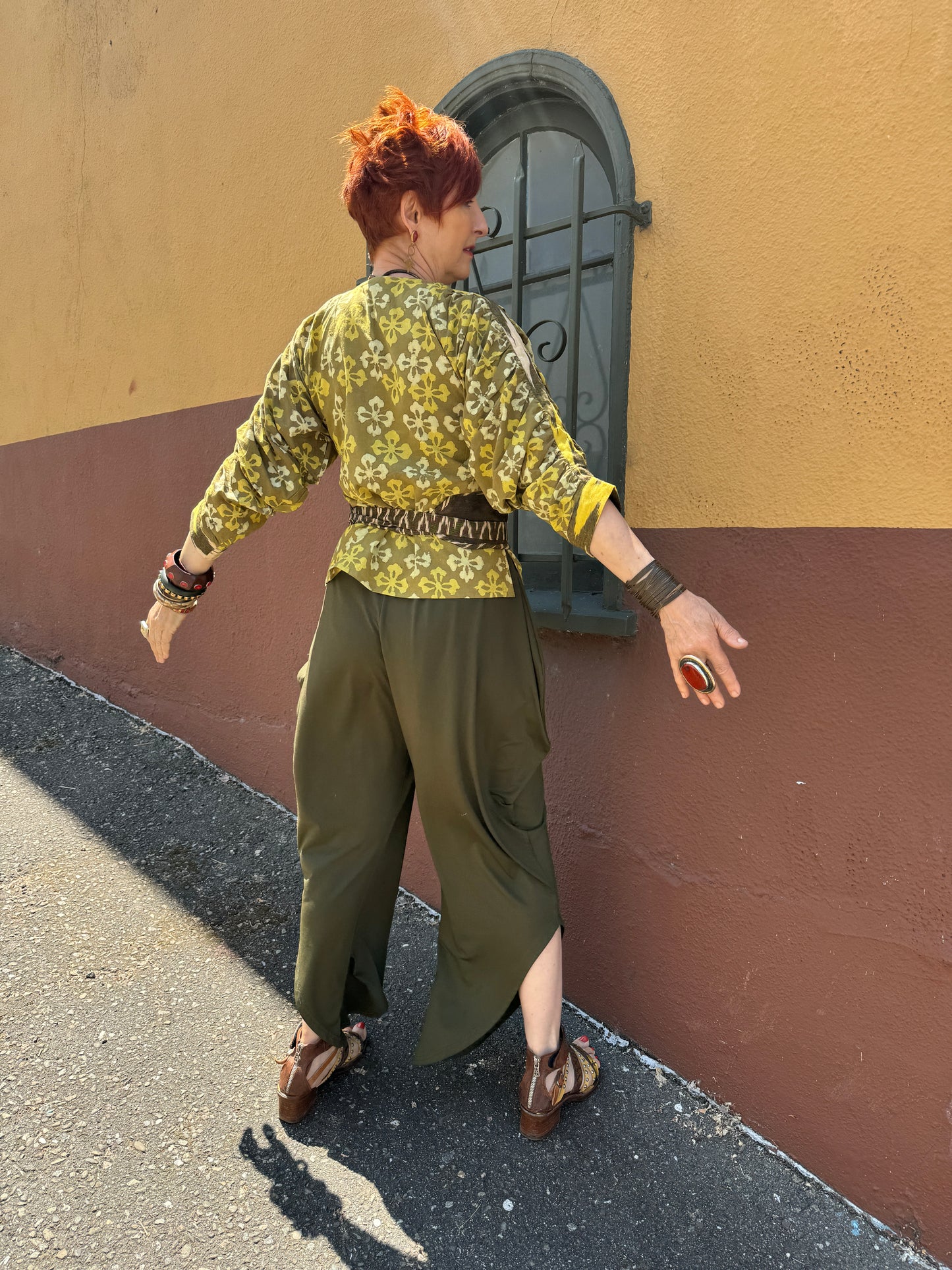 KAGAN BLOUSE OLIVE BATIK