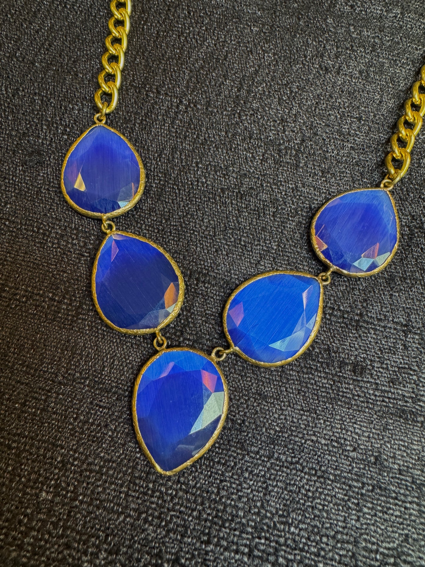 BEAUTIFUL BLUE BIJOUX