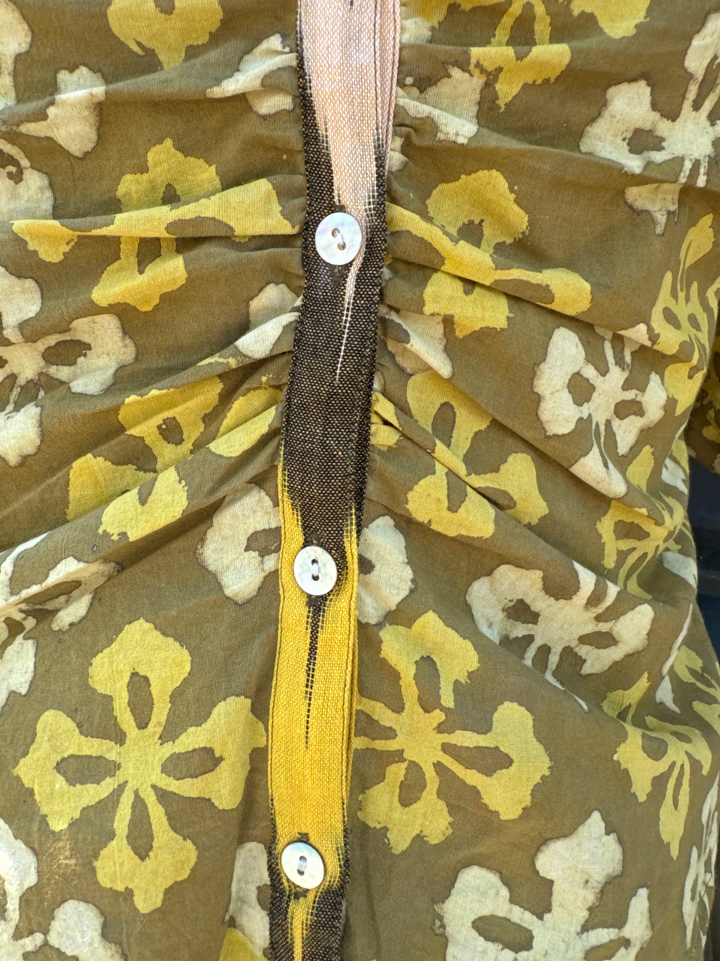 KAGAN BLOUSE OLIVE BATIK