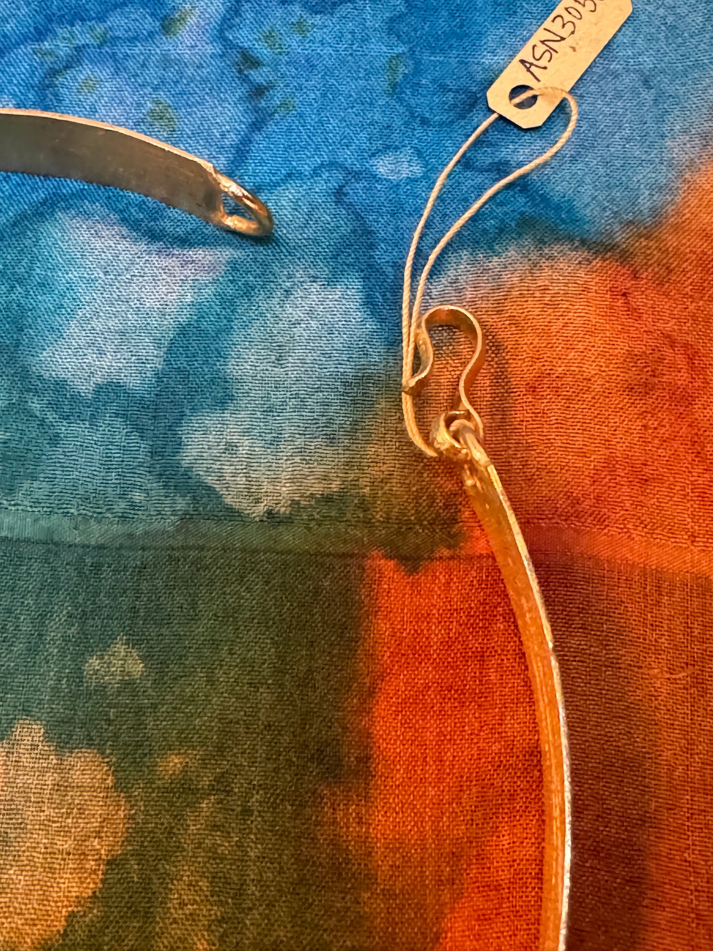 CASCADING MOON CHOKER