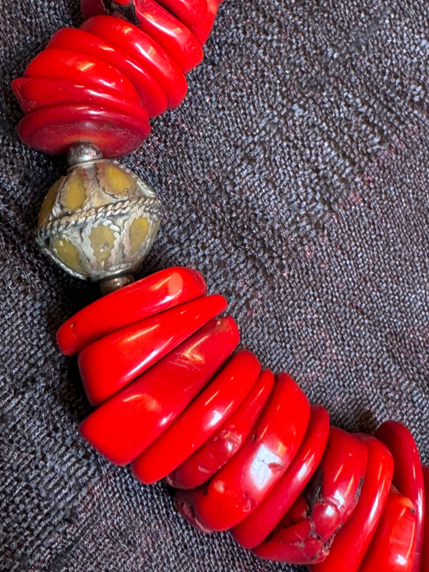 CORAL FOR QUEENS NECKLACES