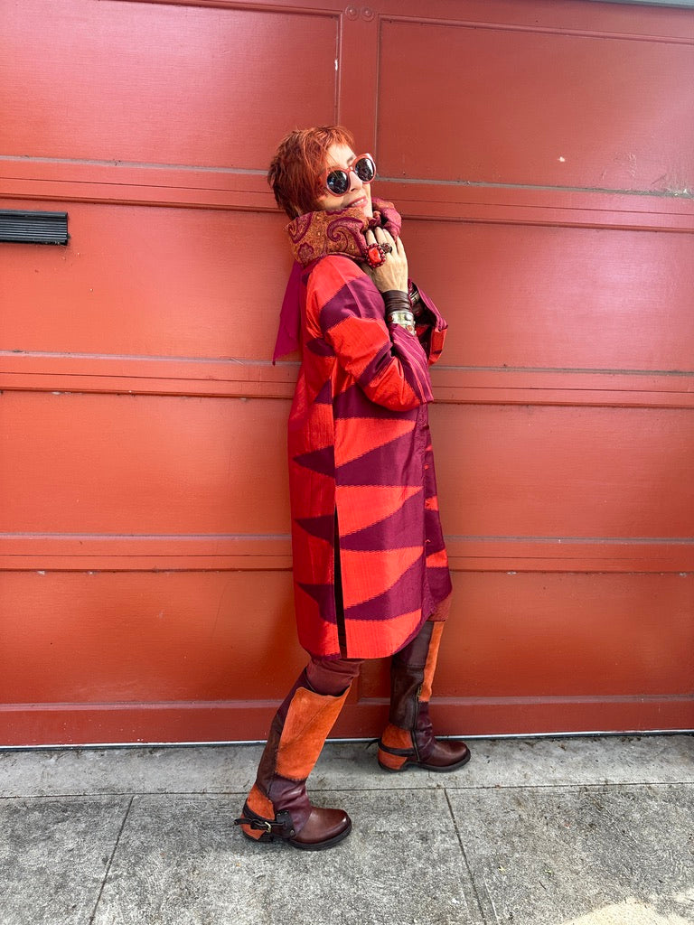 REVERSIBLE SABER SILK COAT