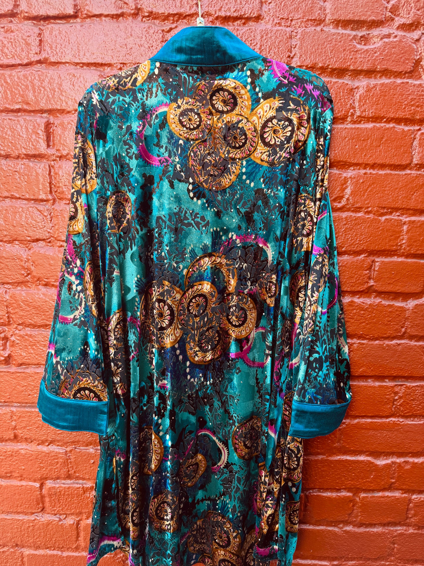 BLUE VELVET BUTTON KIMONO