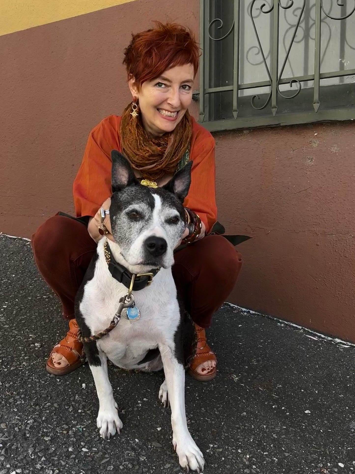 TRIBAL IN GOLD EARRINGS