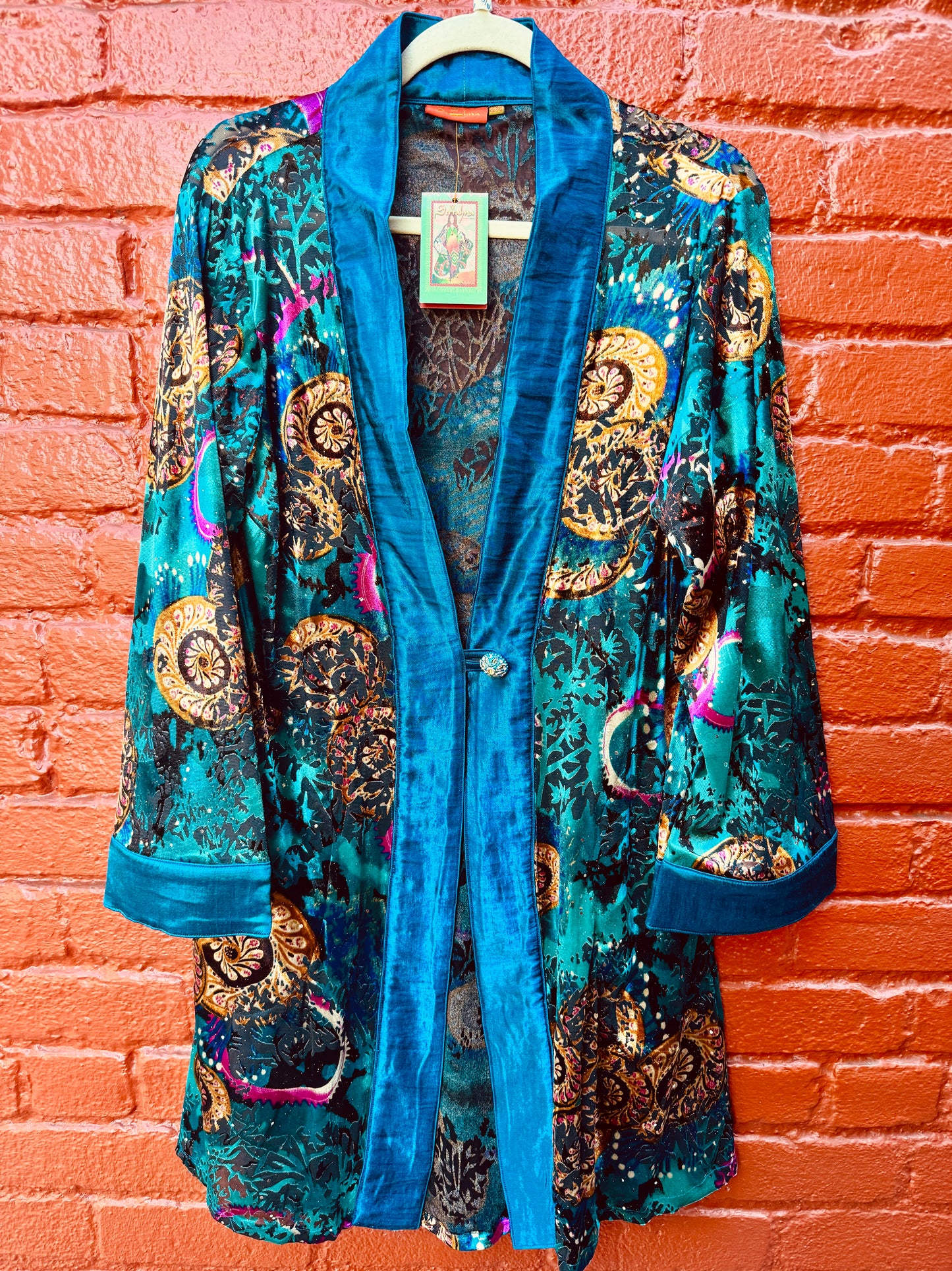 BLUE VELVET BUTTON KIMONO