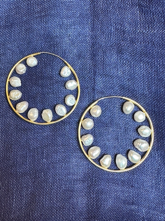 WHEELS OF FORTUNE PEARL HOOPS