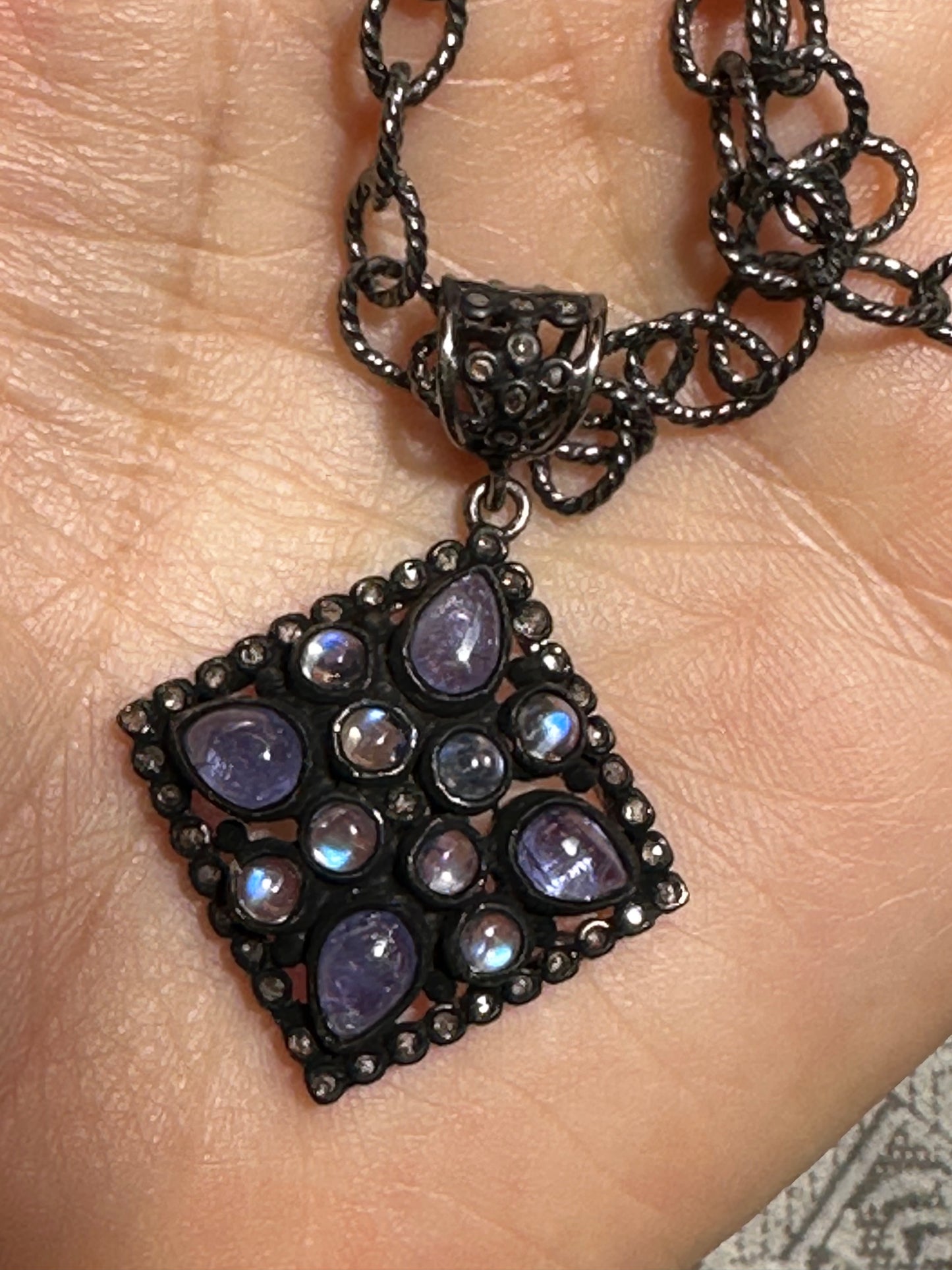 SQUARE DIAMOND TANZANITE NECKLACE