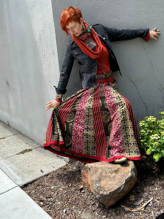 PANEL PATCH PRINTED SKIRT